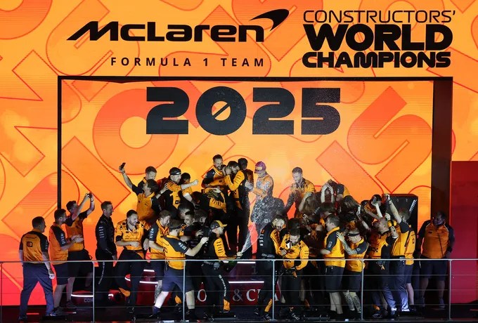 Singapore GP – Papaya claims the WCC, but meanwhile….